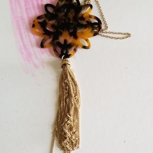 Necklace with Tassle and Resin Tortoiseshell Penda